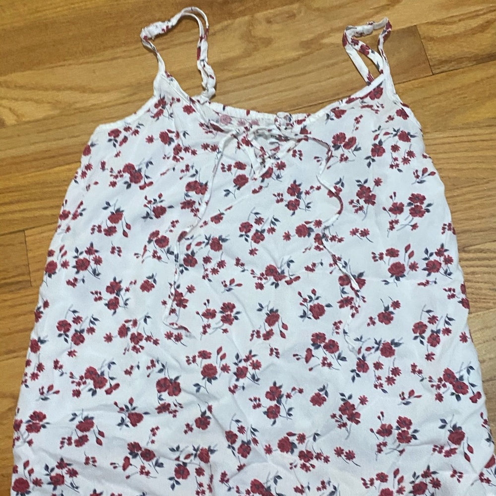 Red flower pattern tank top
